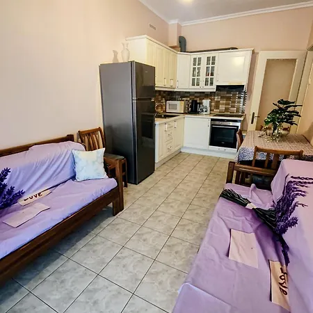 Bright House Nea Iraklitsa